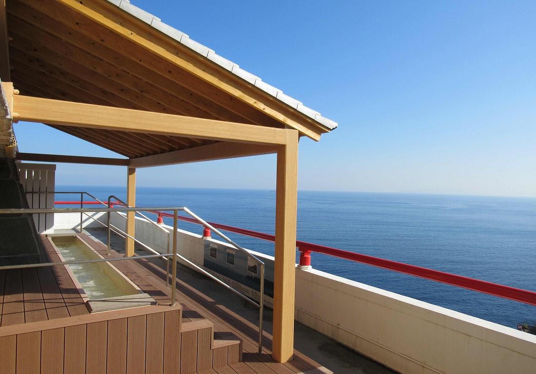 熱海城・熱海トリックアート迷宮館