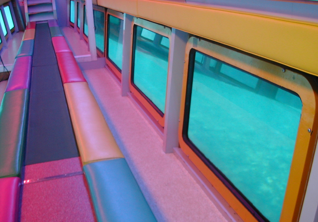 水中観光船オルカ号