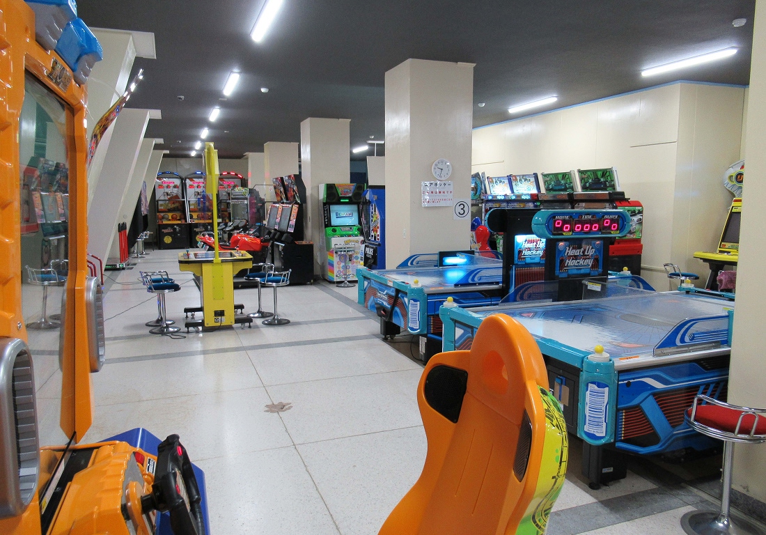 熱海城・熱海トリックアート迷宮館