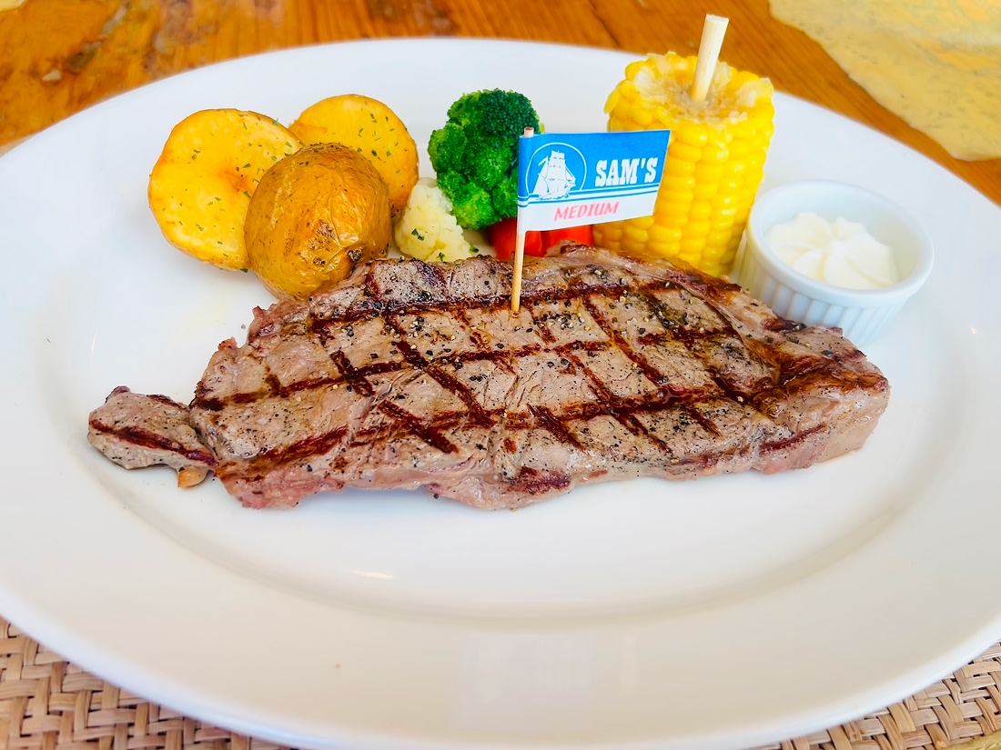 サムズバイザシー那覇店