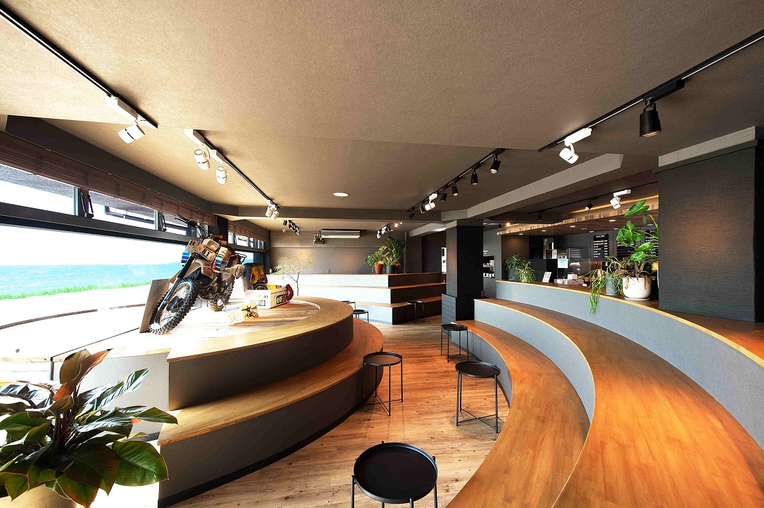 千里浜レストハウス