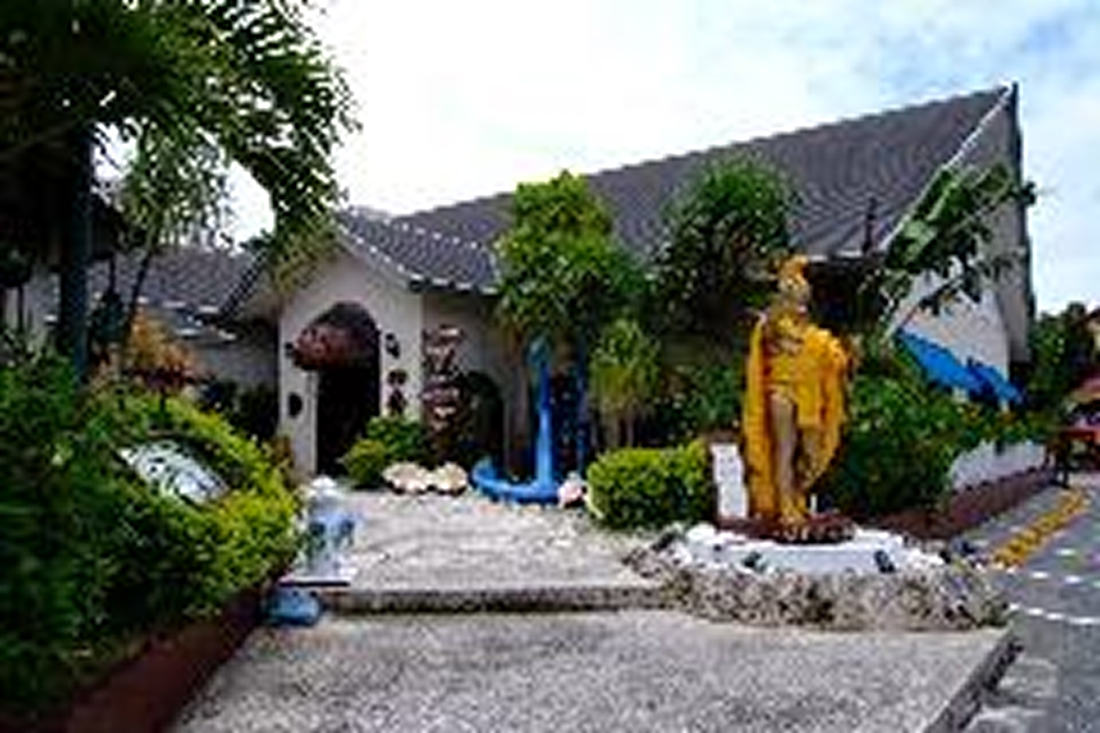 サムズバイザシー那覇店